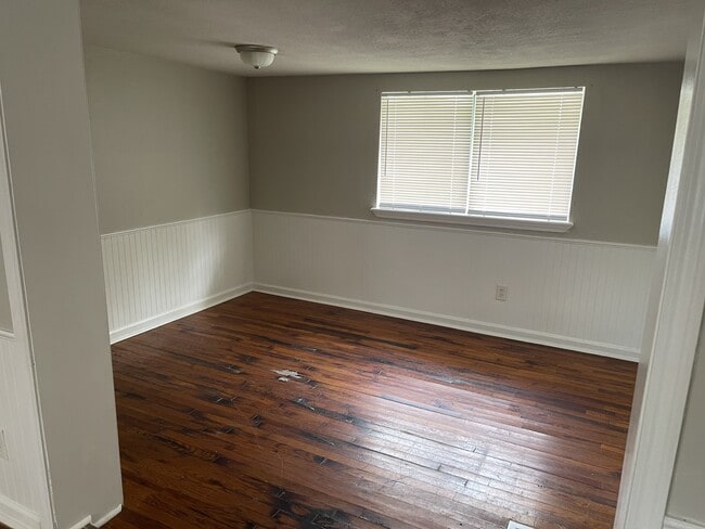 Building Photo - 1178 Cox Rd