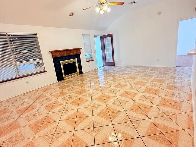 Building Photo - 1016 Westbury Terrace