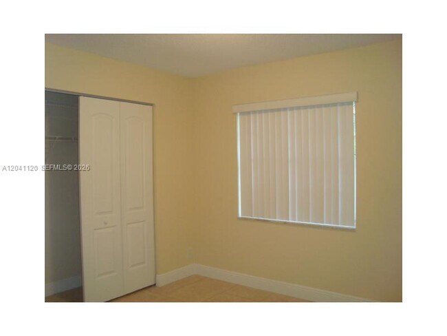 Building Photo - 286 Bridgeton Way