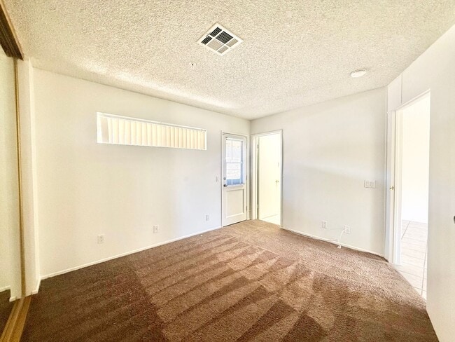 Building Photo - 44620 San Rafael Ave