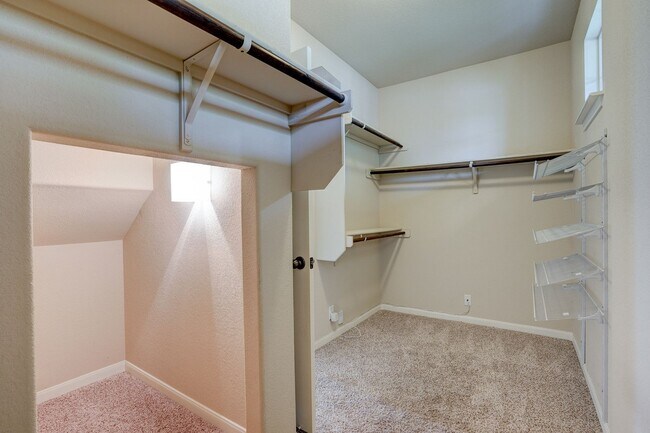 Building Photo - Bright & Roomy 4BR • 2.5BA • Two-Level Living