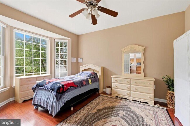 Building Photo - 9255 Bowers Brook Pl