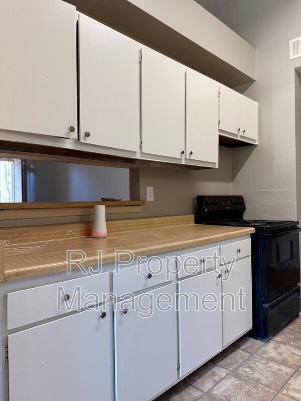 Building Photo - 3486 Meier Dr