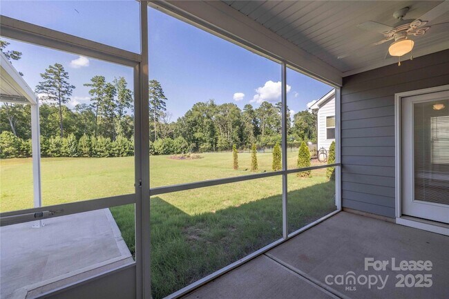 Building Photo - 224 Old Harbor Dr