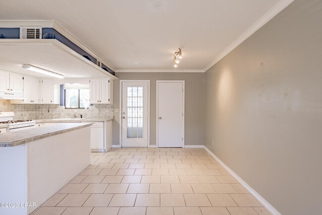 Building Photo - 191 White Sandy Dr