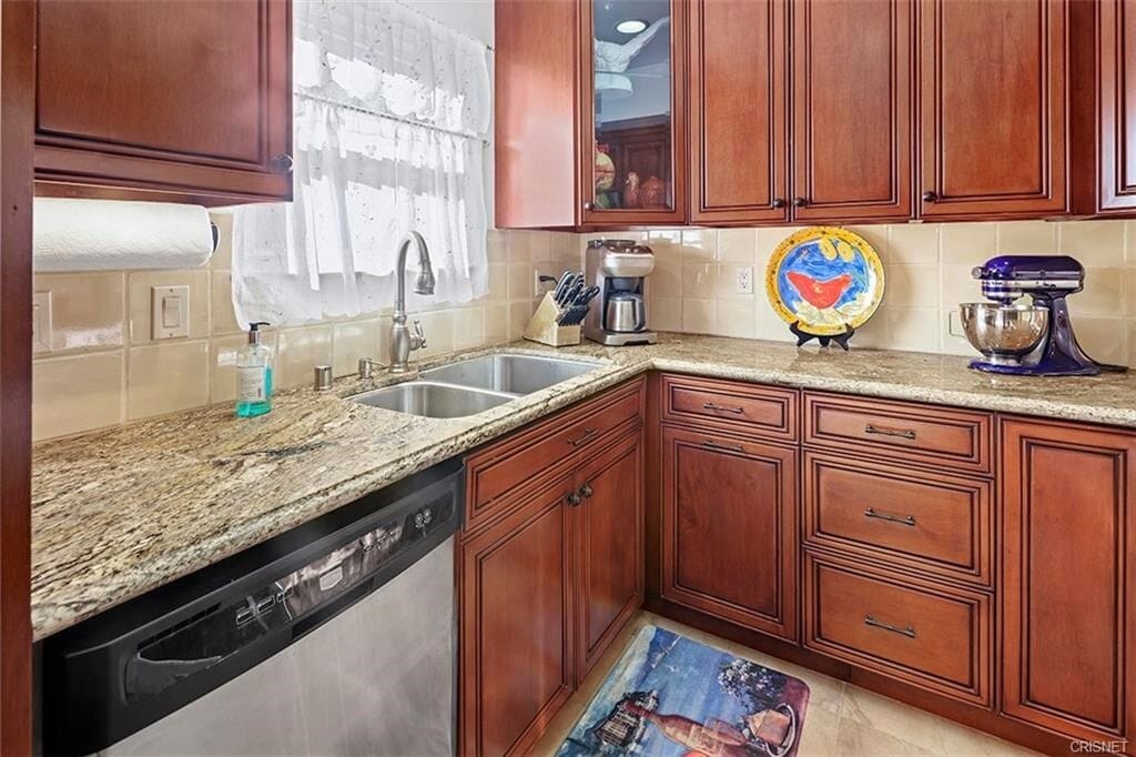 Granite and Stainless Steel Kitchen - 22133 Burbank Blvd
