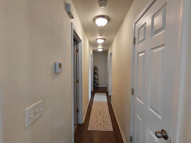Building Photo - 21079 Hideaway Ln