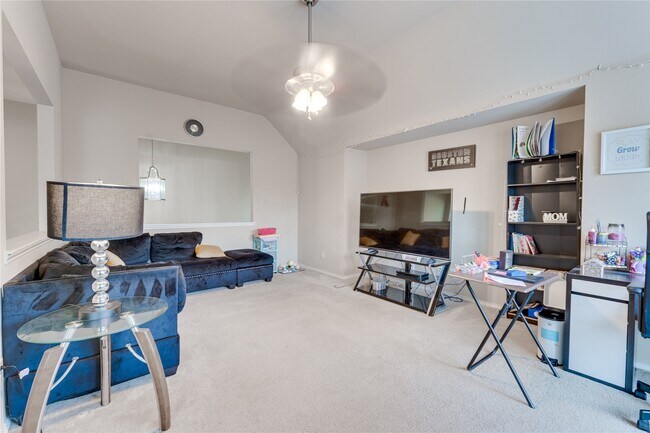 Building Photo - 25806 Palmdale Estate Dr