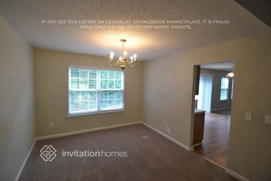 Building Photo - 6625 Forest Cross Dr