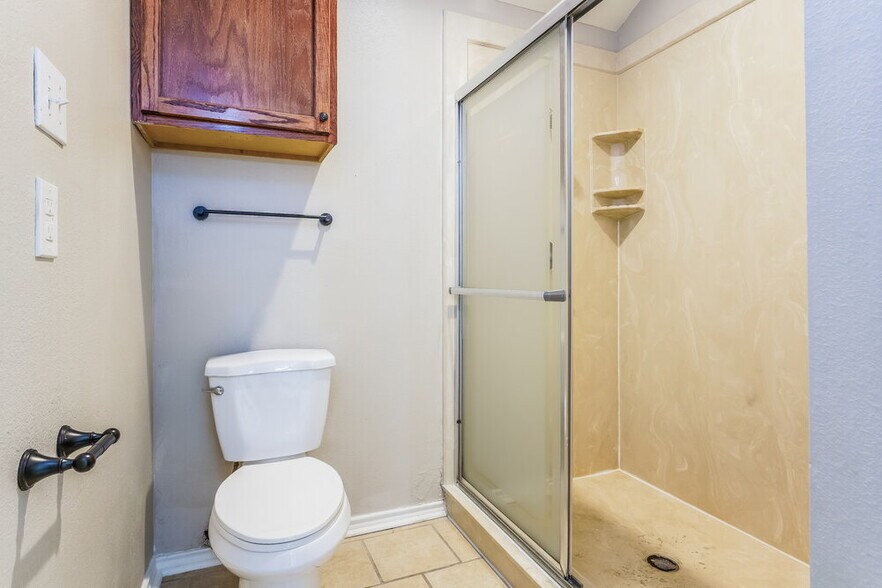 Building Photo - 602 Laurel St