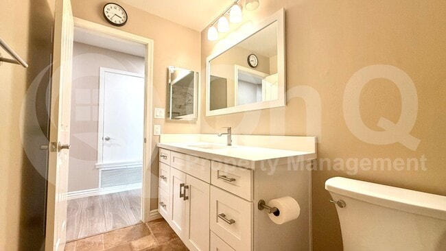 Building Photo - 2744 E Bighorn Ave