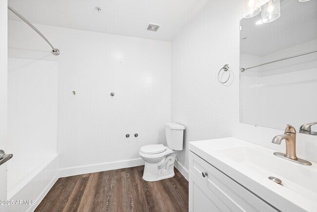 Building Photo - 3065 N 67th Ave