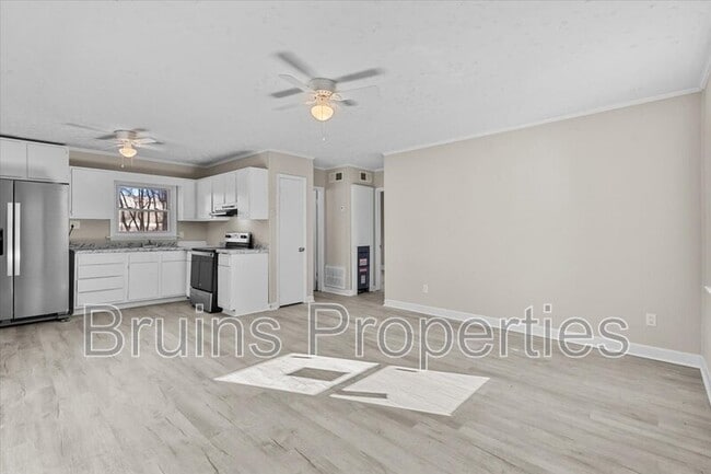 Building Photo - 3134 Dillon Rd