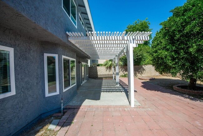 Building Photo - 20227 Elkwood St