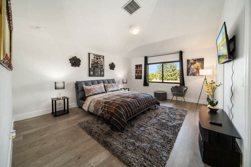 Building Photo - 3246 SW 44th St