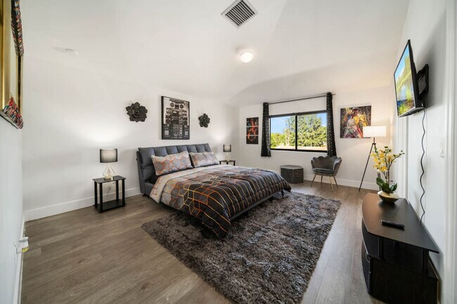 Building Photo - 3246 SW 44th St