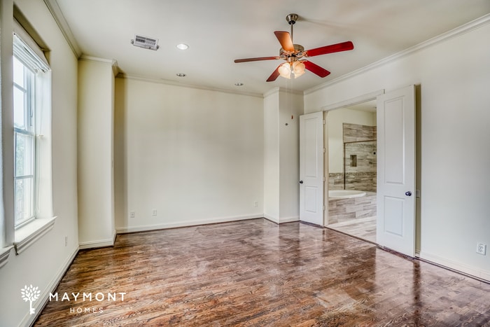 Building Photo - 2207 Hilshire Glen Ct