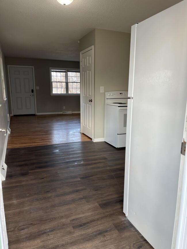 Unit H dining area from back door - 5947 Raytown Rd