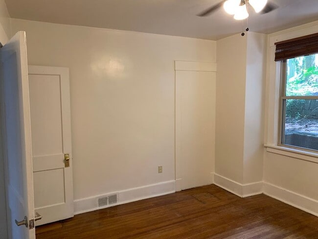 Building Photo - 2309 Eldridge St