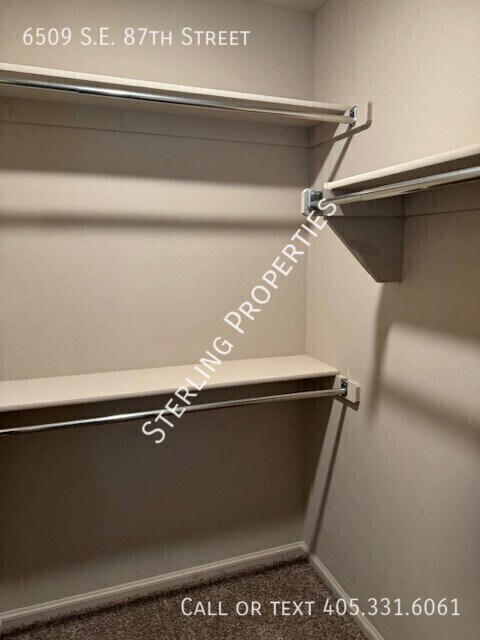 Building Photo - 6509 SE 87th St