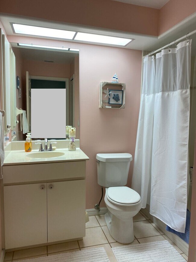 Building Photo - Gulf access community