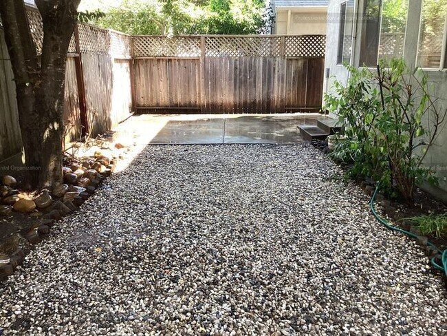 Building Photo - “Bright & Inviting Santa Rosa Home | Cathe...