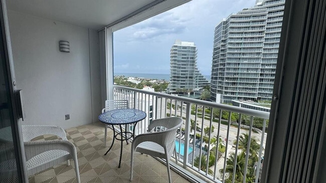 Building Photo - 2200 NE 33rd Ave