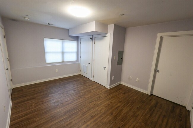 Building Photo - 332 Talbot Ave