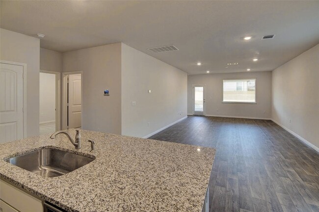 Building Photo - 228 Sunniberg Lp
