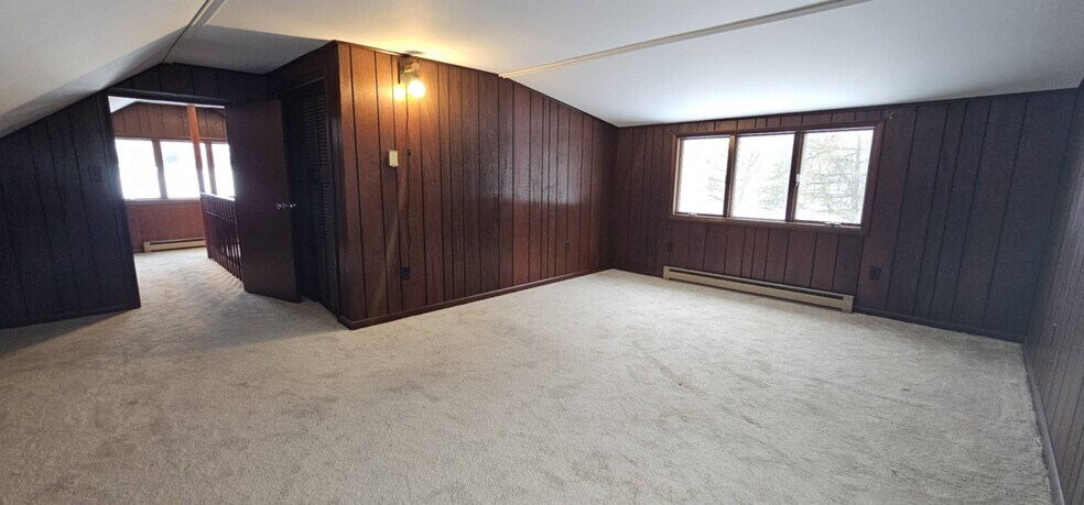 Building Photo - 7901 Elm St