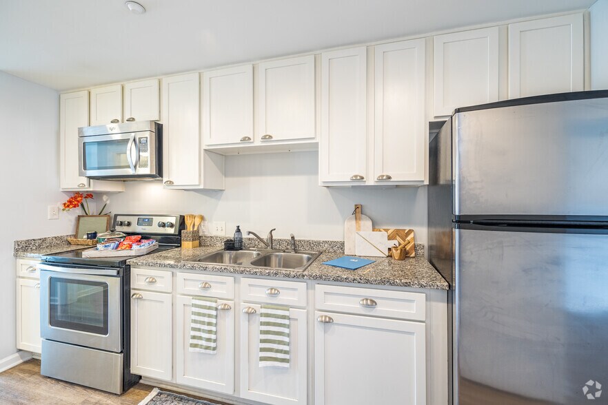 Hilltop House Downtown Apartment Homes 241 S Cherry St WinstonSalem NC 27101 Apartment Finder