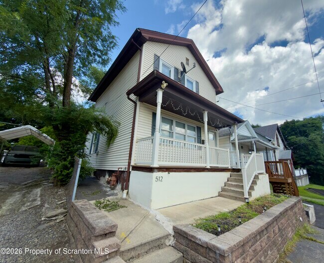 Building Photo - 512 Emmett St