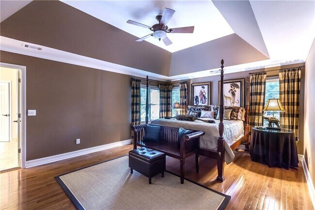 Building Photo - 2242 Lenox Walk NE