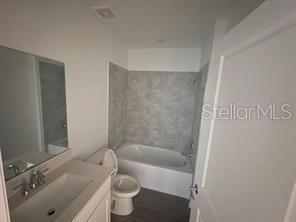 Building Photo - 2599 Runners Cir