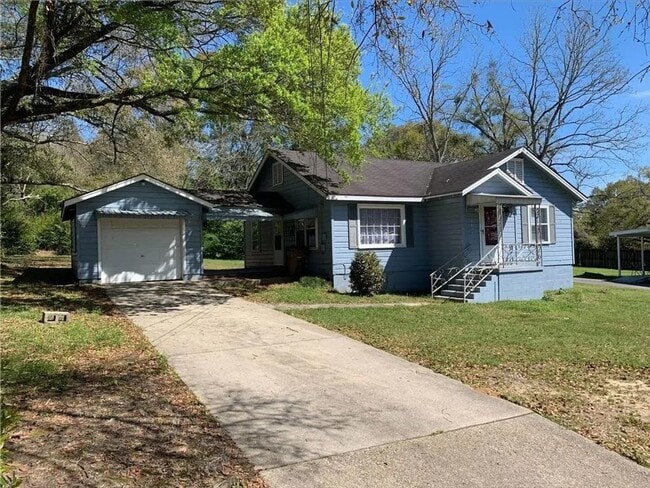 Primary Photo - 3 Bedroom 1 Bathroom House in Mobile