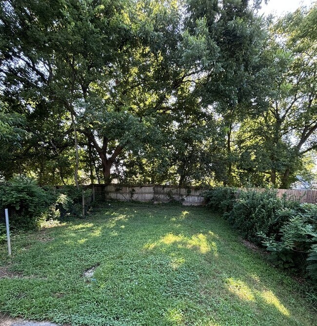 Building Photo - 1011 Windy Oaks Ct