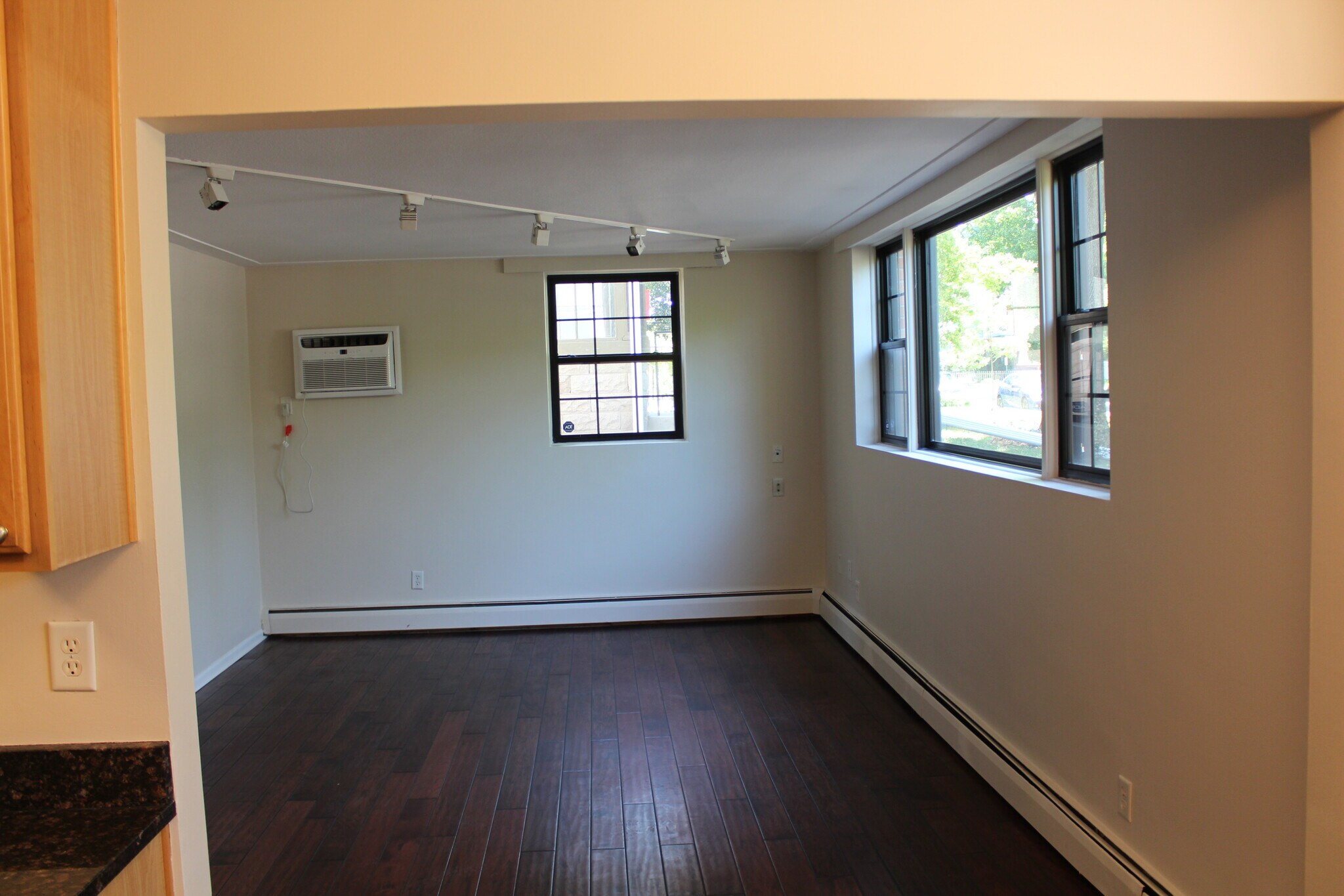 Building Photo - 3215 Pillsbury Ave S