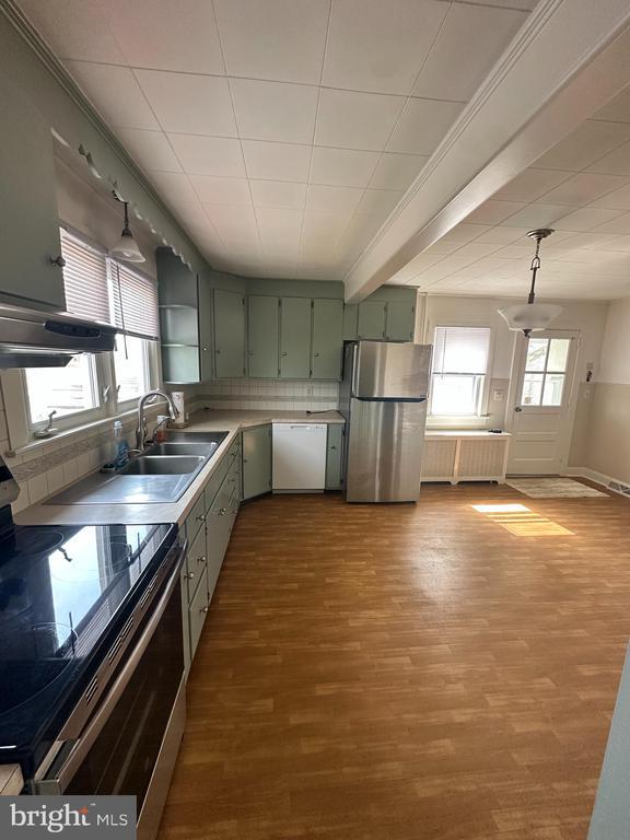 Building Photo - 5431 Trento Ave