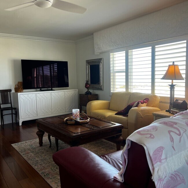 Building Photo - 2BD/2BA on the Gulf of Mexico!