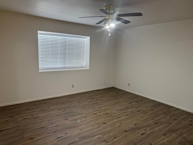 Building Photo - 53620 Avenida Velasco