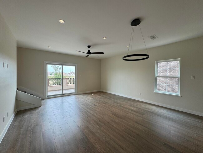 Building Photo - 210 Veracruz Dr