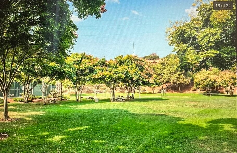Building Photo - 10230 Wateridge Cir