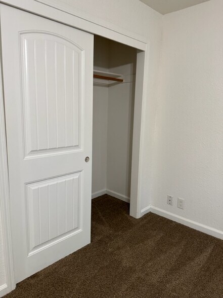 closet bedroom 2 - 11683 View Dr