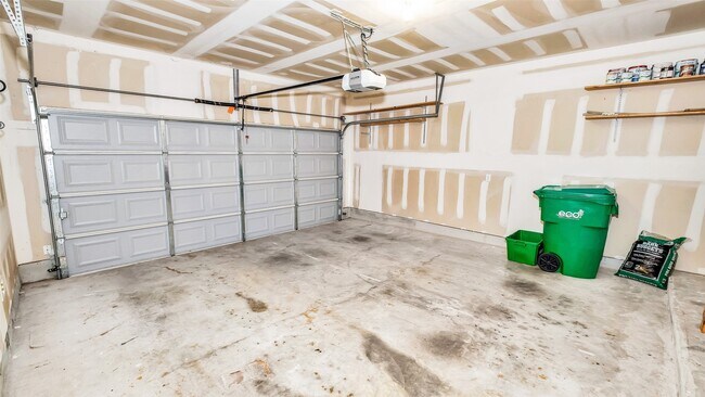 Building Photo - 1724 Don Alejandro