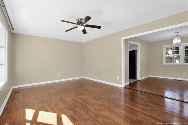Building Photo - 511 Dandridge Dr