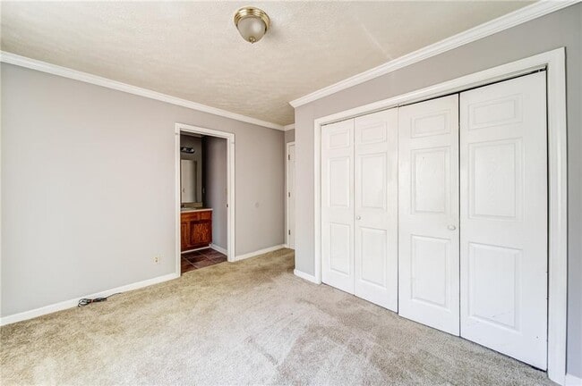 Building Photo - 2053 White Oak Cir