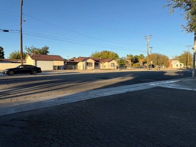 Building Photo - Remodeled West Lancaster 4 Bedroom Home