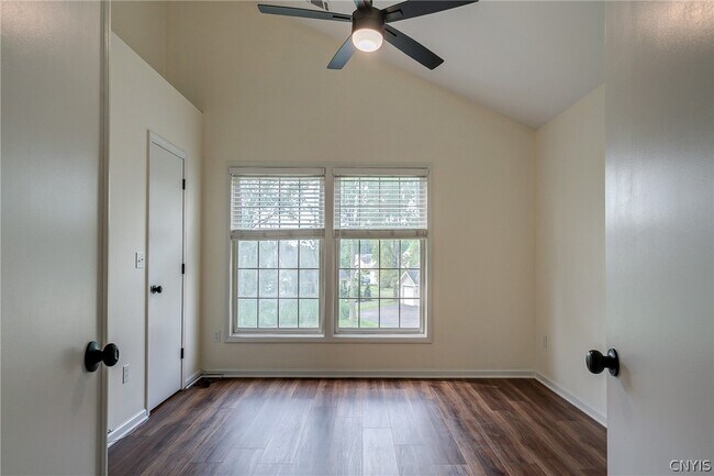 Building Photo - 2404 Pipers Ct
