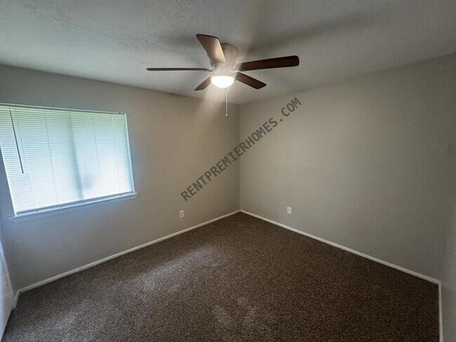 Building Photo - 23139 Lestergate Dr