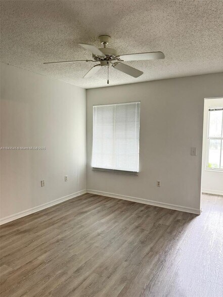 Building Photo - 2451 Centergate Dr